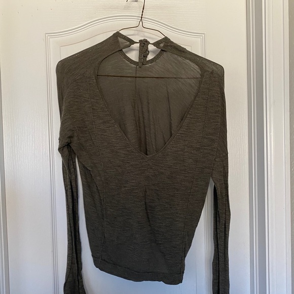 Top - Picture 2 of 2